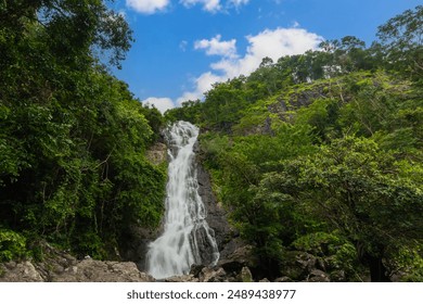 我被最想拥抱的男人威胁了 漫画：在爱与恐惧之间的纠葛与选择